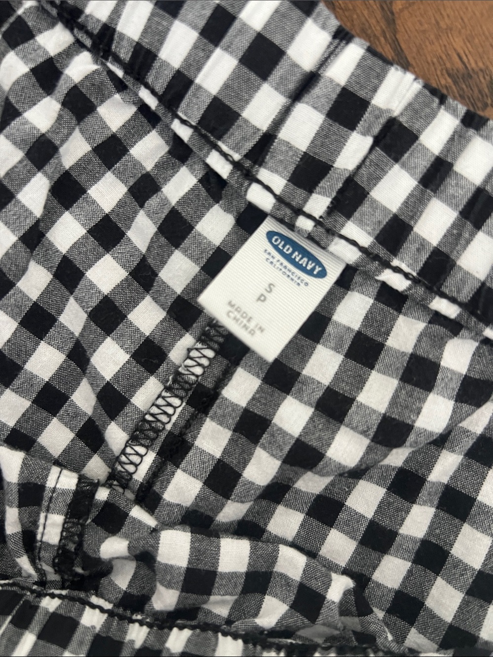 Old Navy Gingham Shorts - Picture 2 of 3